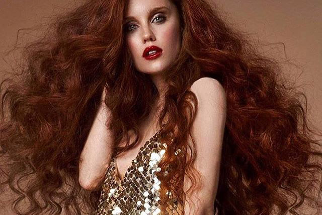 Modella e attrice capelli rossi disponibile a Roma