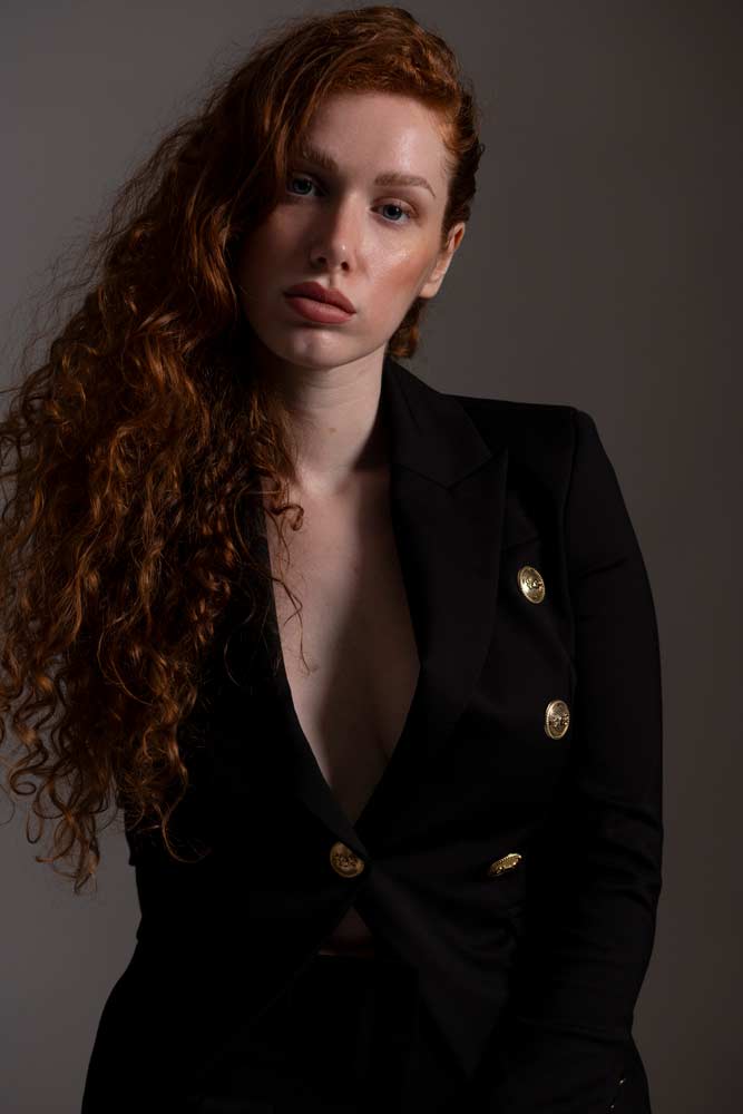 Aurora-modella-con-capelli-rossi-I-AM-MANAGEMENT-3