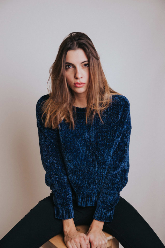 giovane attrice a Roma per spot pubblicitari, cinema, serie tv