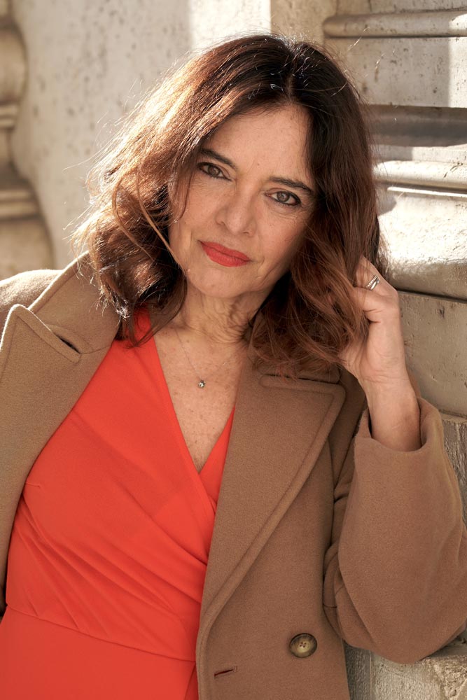 Antonella Schirò attrice siciliana 50-60 anni recita in inglese
