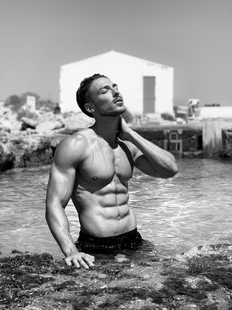 modello maschile fitness, fitness model, italian model in Rome, muscular model