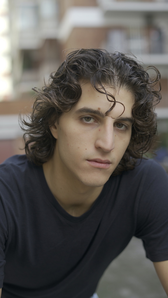 Joi Giovane attore lombardo, casting directors, cinema, serie tv, cinematografia italiana, modello capelli lunghi