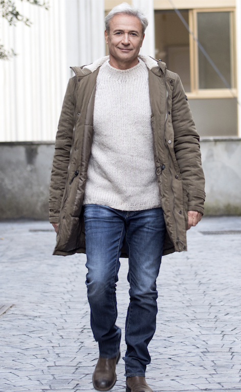 Raffaele Caiazzo attore per spot pubblicitari, attore romano per cinema e serie tv, casting director, provini, casting, call back attori, agenzia di attori a Roma