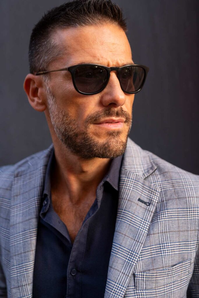 modello over 40, grey model, campagne pubblicitarie, spot tv, model management, agenzia per attori e modelli a Roma.