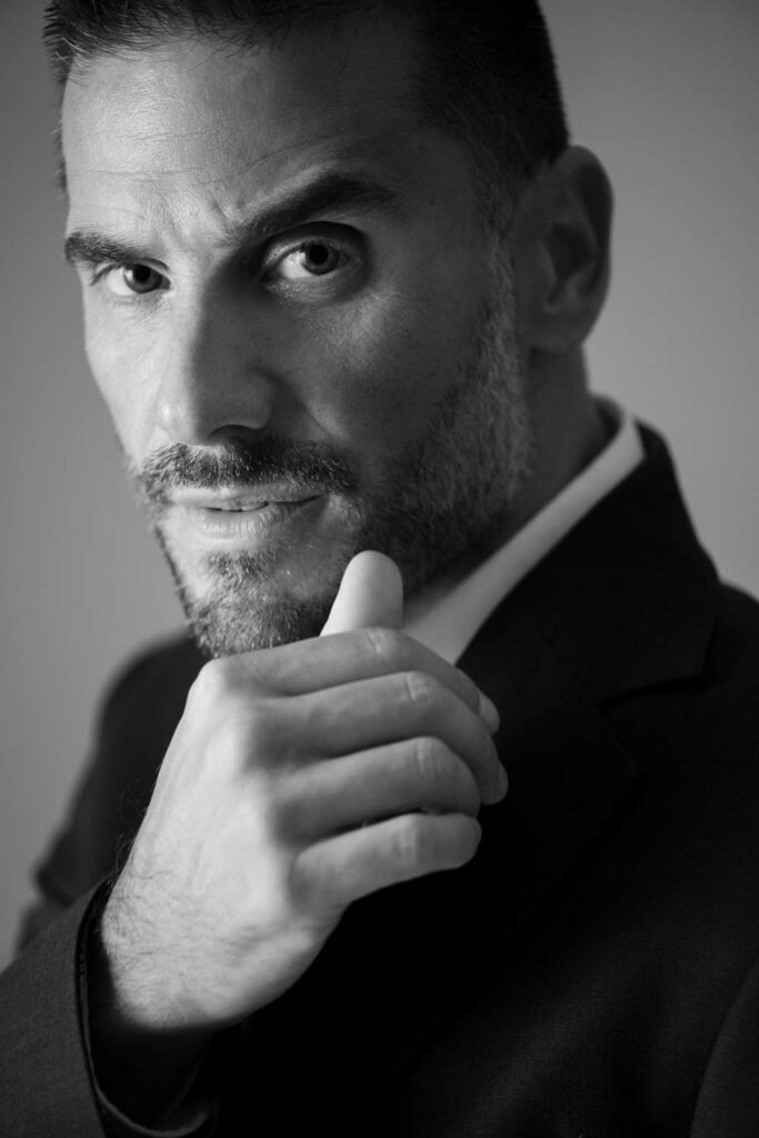 modello over 40, grey model, campagne pubblicitarie, spot tv, model management, agenzia per attori e modelli a Roma.
