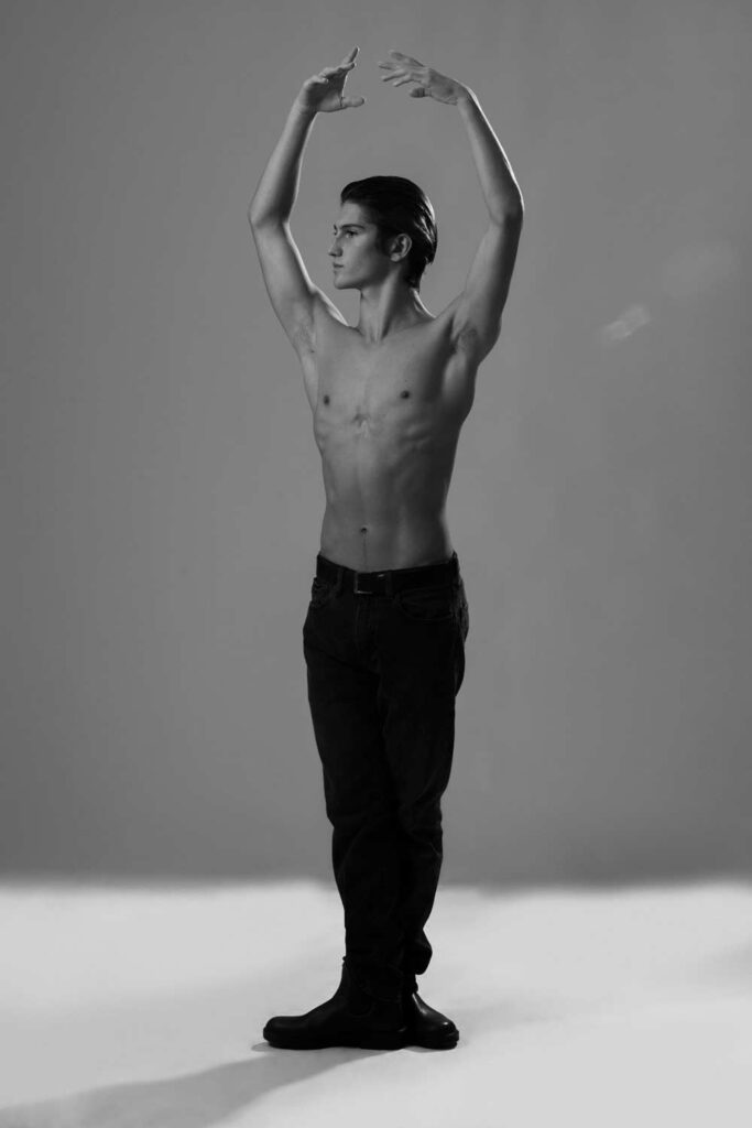 giovane modello, giovane danzatore , ballerino di danza classica, model, new faces model, model management, agenzia di moda