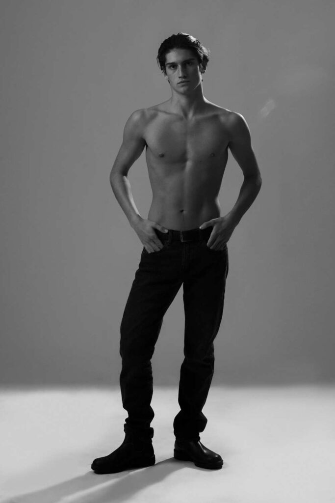 giovane modello, giovane danzatore , ballerino di danza classica, model, new faces model, model management, agenzia di moda