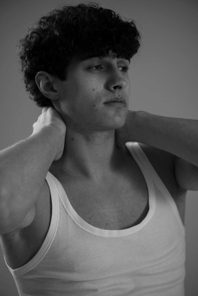 giovane modello, new faces model, modello ventenne, modello con occhi verdi, modello a Roma, modeling, agenzia di moda a Roma, model agency, fashion agency, I AM MANAGEMENT