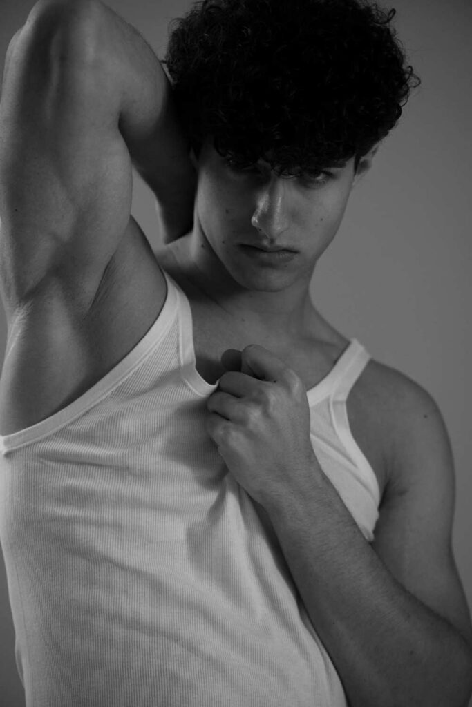 giovane modello, new faces model, modello ventenne, modello con occhi verdi, modello a Roma, modeling, agenzia di moda a Roma, model agency, fashion agency, I AM MANAGEMENT