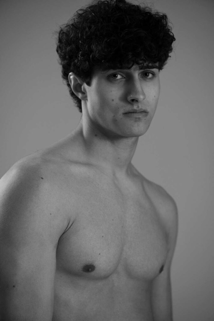 giovane modello, new faces model, modello ventenne, modello con occhi verdi, modello a Roma, modeling, agenzia di moda a Roma, model agency, fashion agency, I AM MANAGEMENT