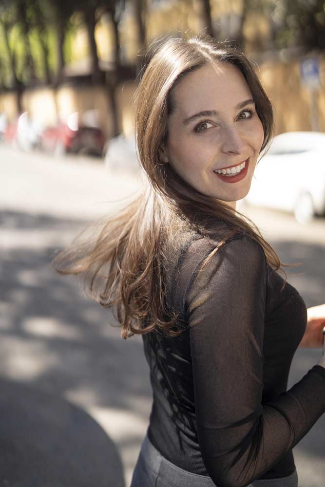 Maria Vittoria Pintore attice sarda